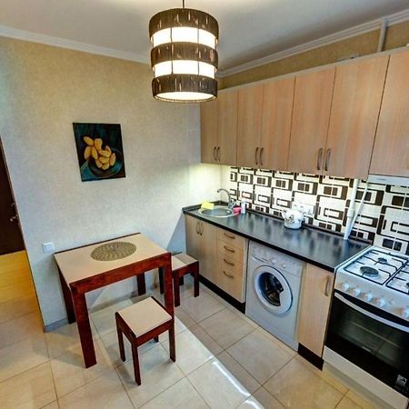 Топ 1К Квартира Метро Лукьяновка, Юрия Ильенка 49 Kyiv Exterior photo