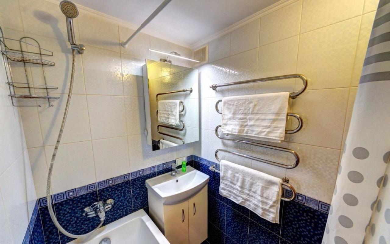 Топ 1К Квартира Метро Лукьяновка, Юрия Ильенка 49 Kyiv Exterior photo